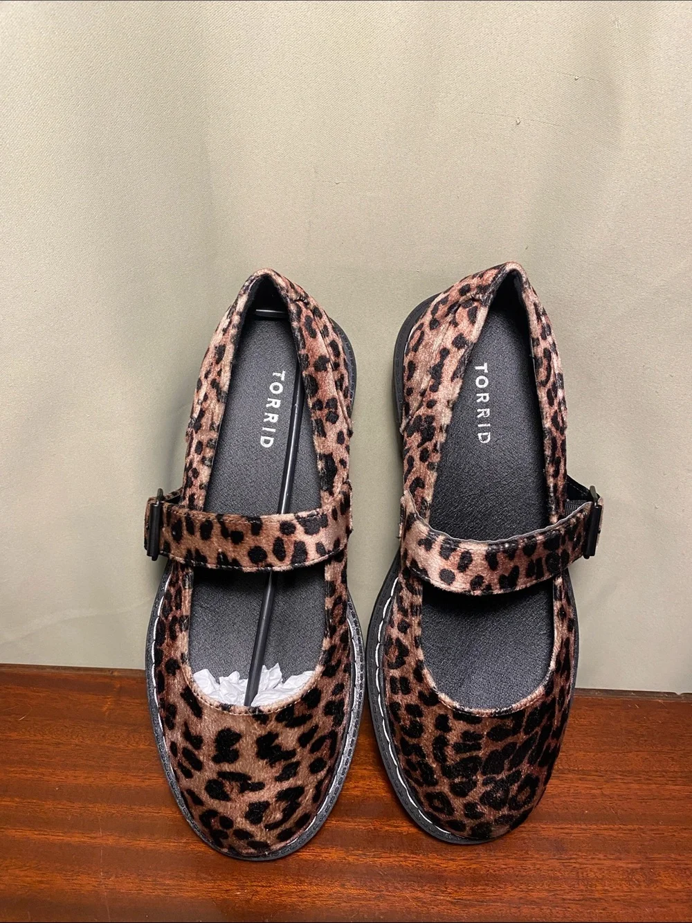 Torrid F Leo Velvet MaryJane Lug Flats Women’s 9 WW NWT